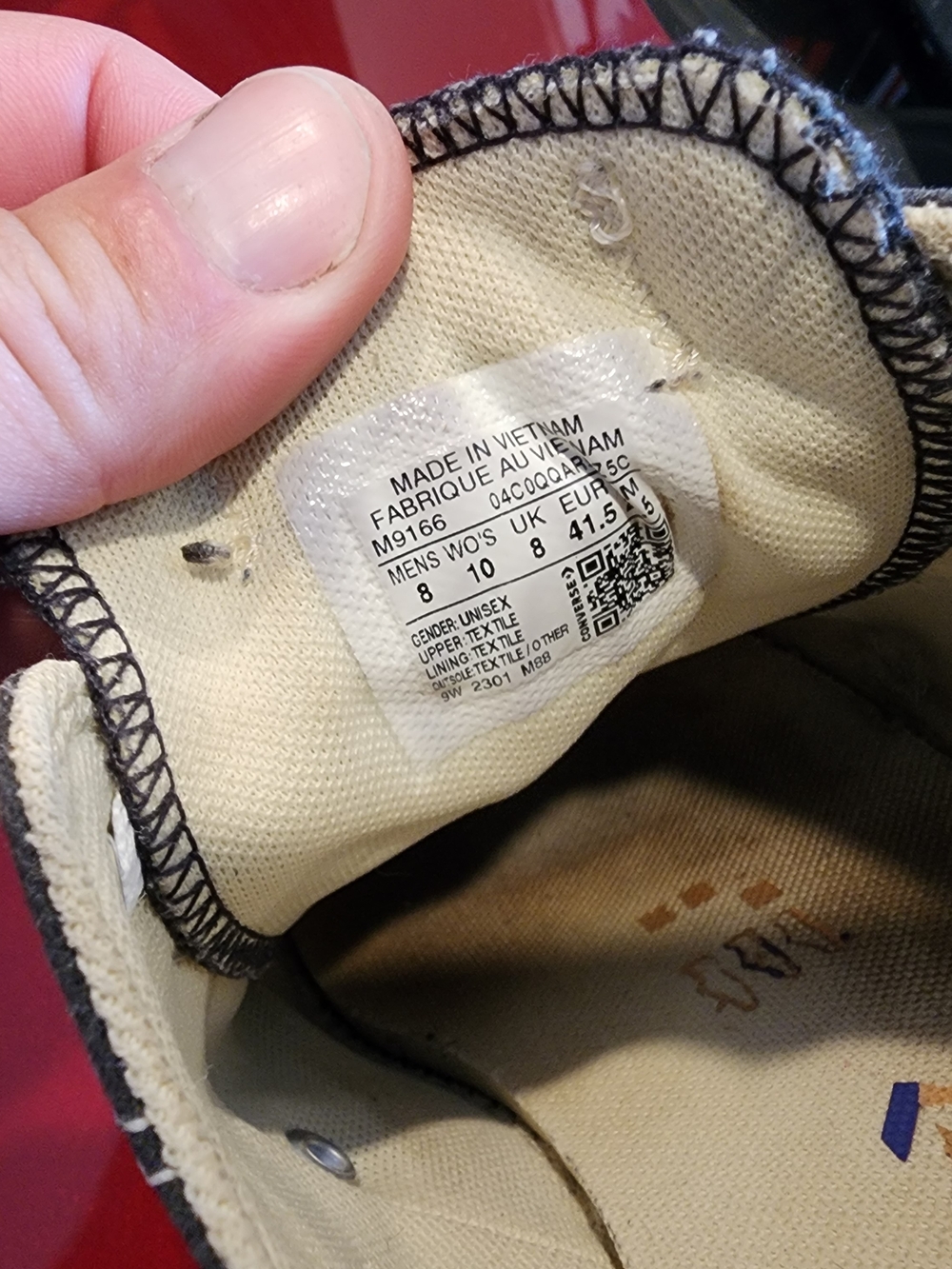 Converse 10, Well Worn - Picture 6 of 6